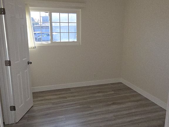 120 ft_ bedroom with shared bath