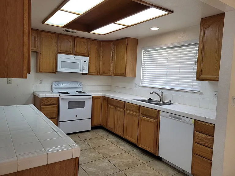 125 Serpentine Dr — Photo 12