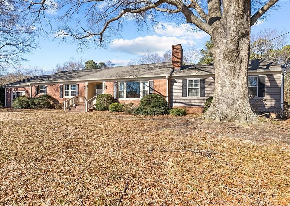 1st image of 21 Whitehouse Cir