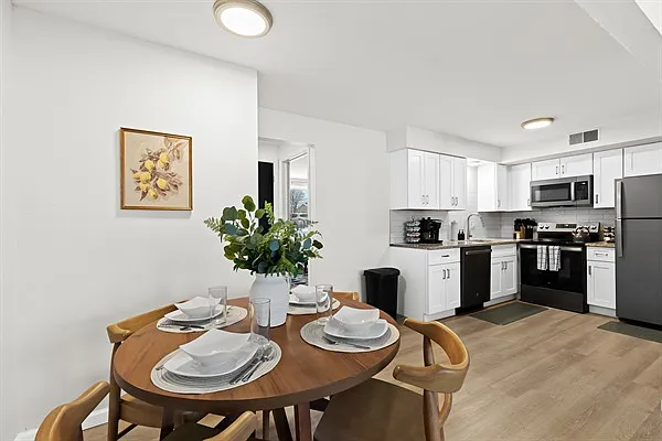 3905 Crooks Rd #2 — Photo 15