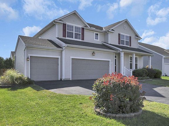 3rd image of 109 Addax Dr