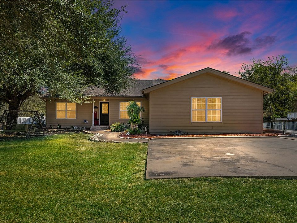 1st image of 3287 Bradley Ln