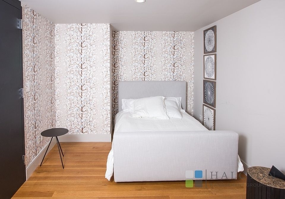 1st image of 968 60th St APT 318