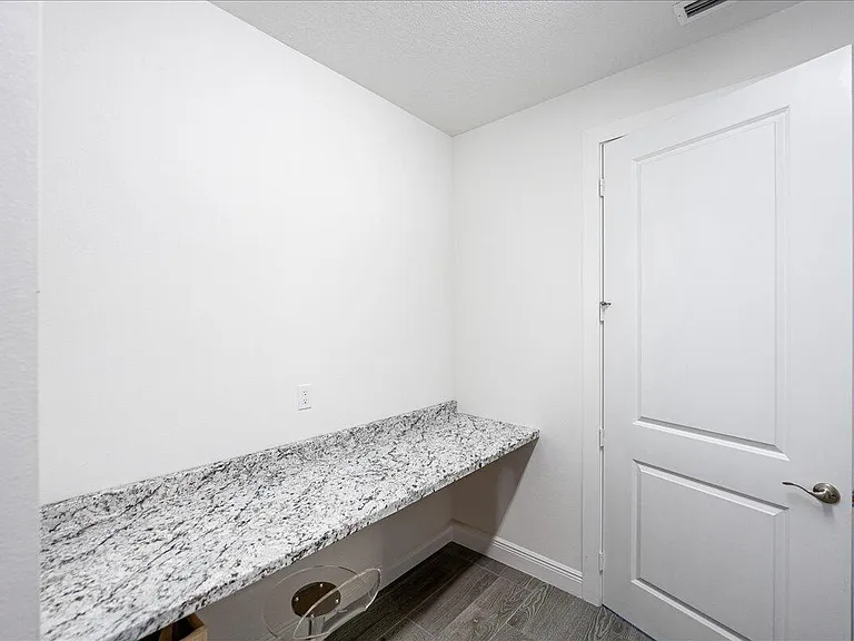 5362 NW Akbar Ter — Photo 30