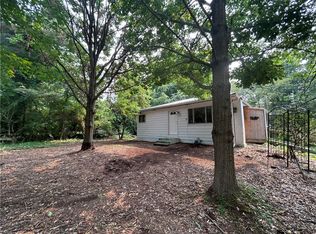 1090 Beach Dr, Fairview, PA 16415