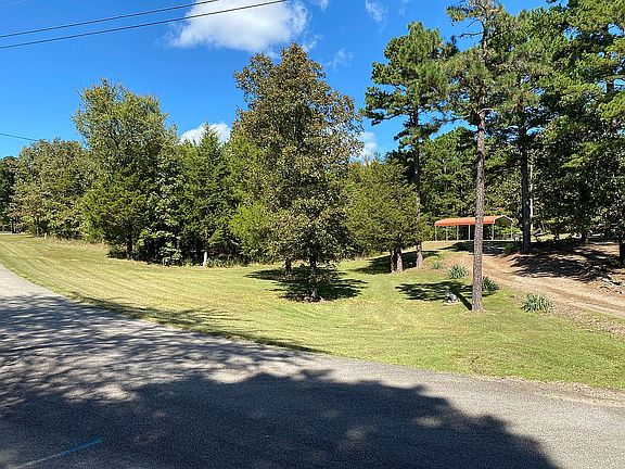 2nd image of 400 Country Cove Ln