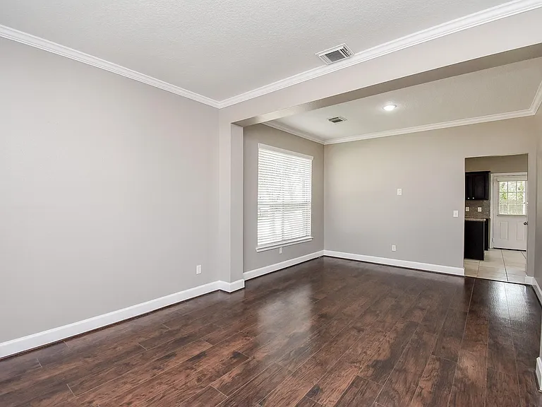 6318 Faulkner Ridge Dr — Photo 4