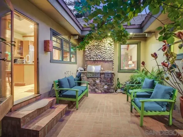 438 Retaheim Way, La Jolla, CA 92037