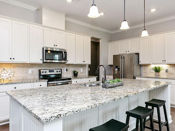 5th image of 112 Cape Private Cir