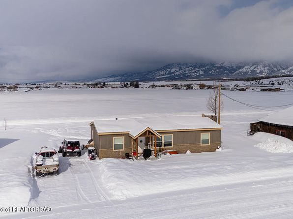 420 Roberts Ave, Thayne, WY 83127
