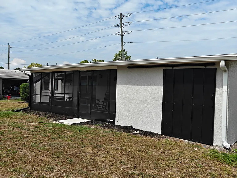 2240 Birchcrest Blvd — Photo 17