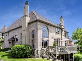 1425 W Rue Paris Pl, Palatine, IL 60067