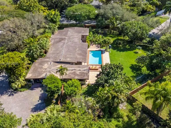 6000 Chapman Field Dr, Pinecrest, FL 33156