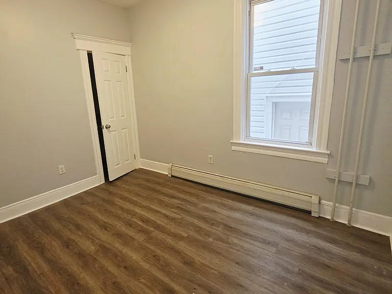 176 Garfield Ave #1A — Photo 13