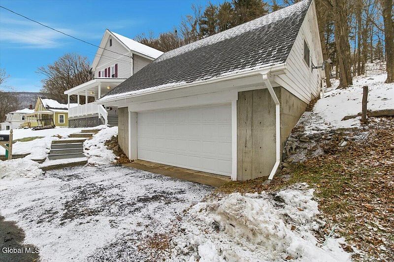 5th image of 129 Green Hollow Road