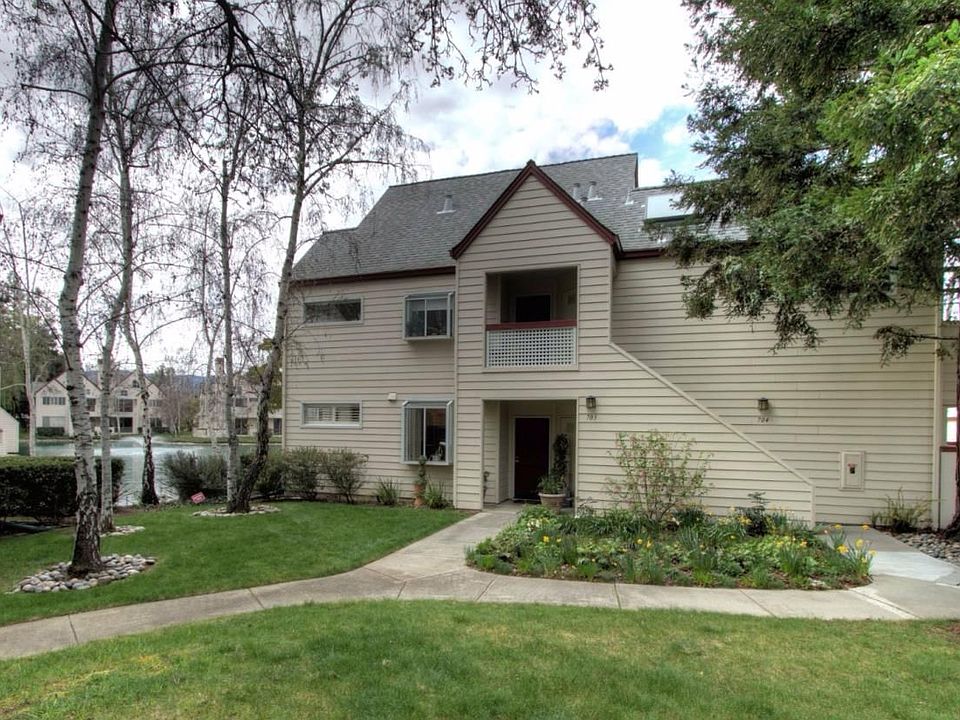 1st image of 703 Chelsea Way