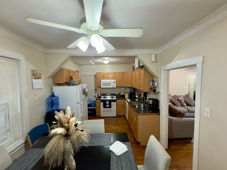 5002 N Springfield Ave — Photo 8