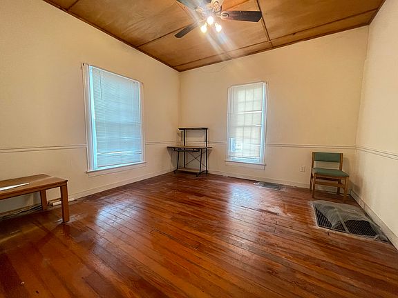 5th image of 723 W Mount Vernon Street