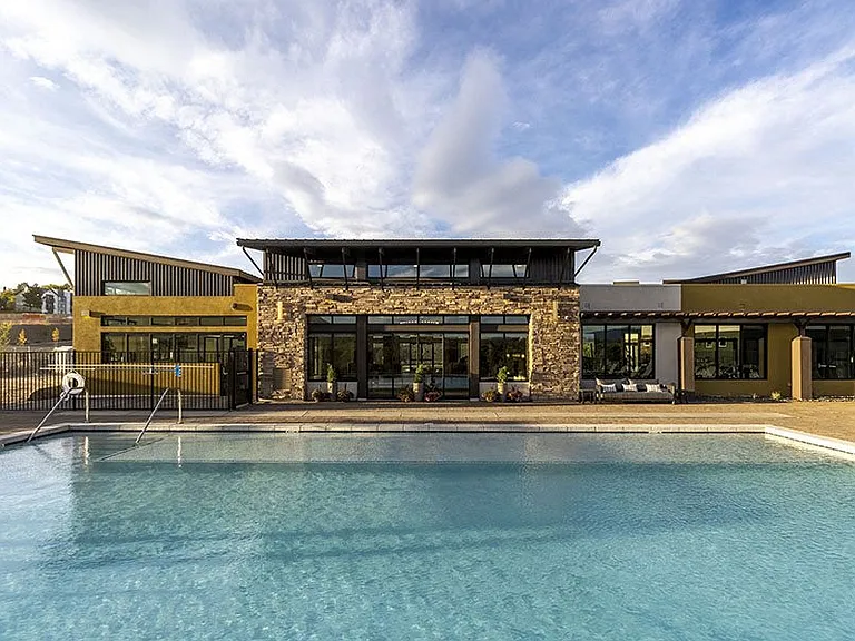 The Retreat Luxury Apartments — Photo 48