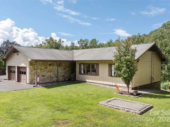 365 N Fork Rd, Black Mountain, NC 28711