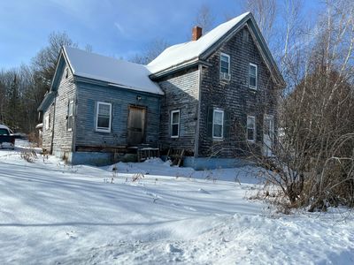 64 River Road, Howland, ME, 04448
