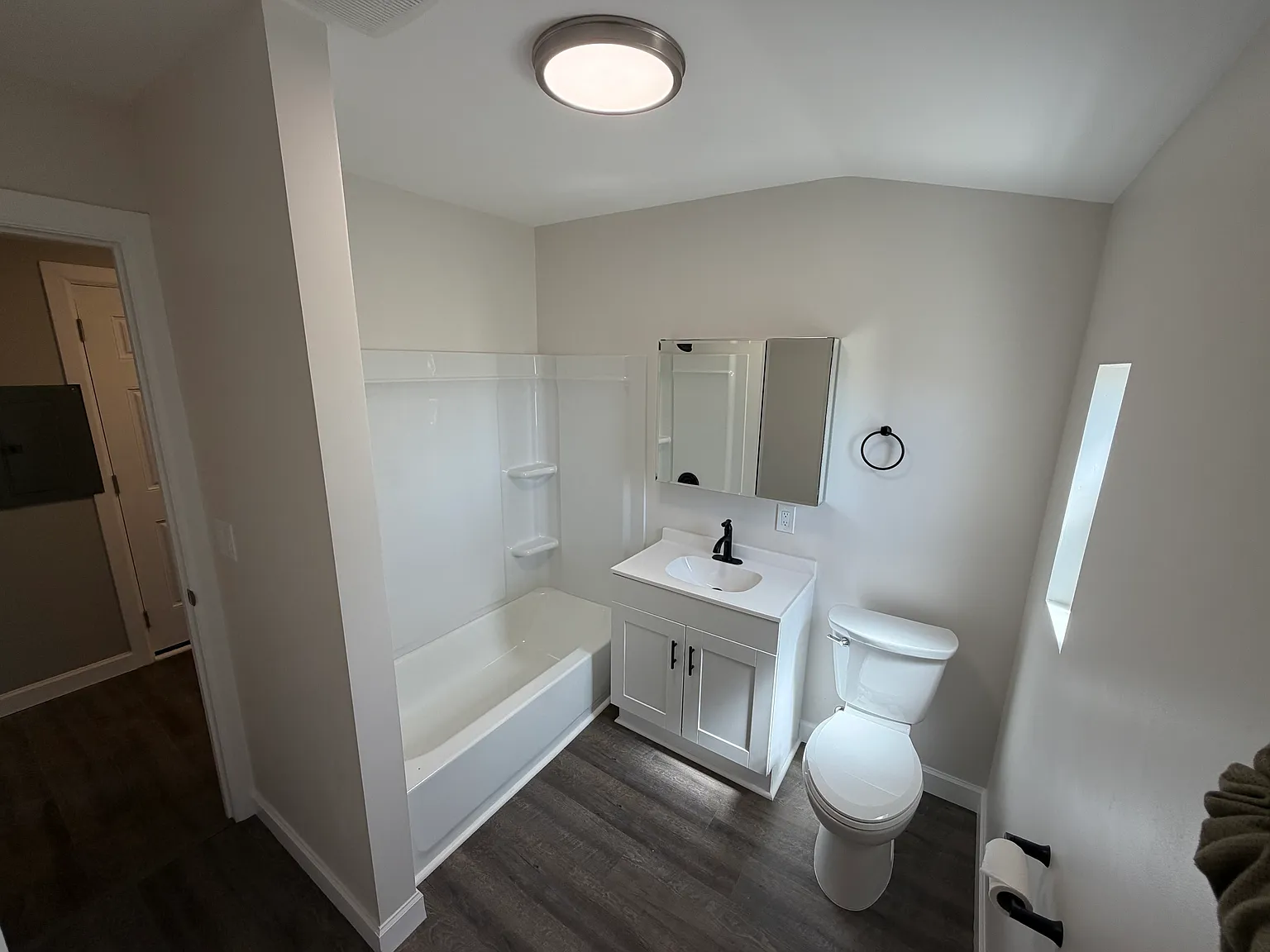 2 bed, 880 sqft, $1,500 — Photo 4