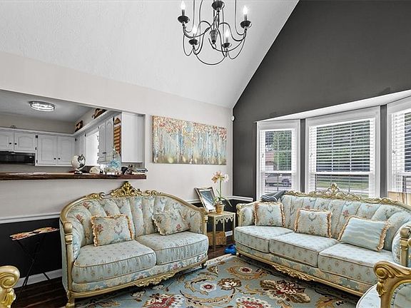 5th image of 7007 Lakeshore Dr