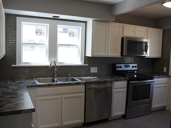 3rd image of 2438 8th St