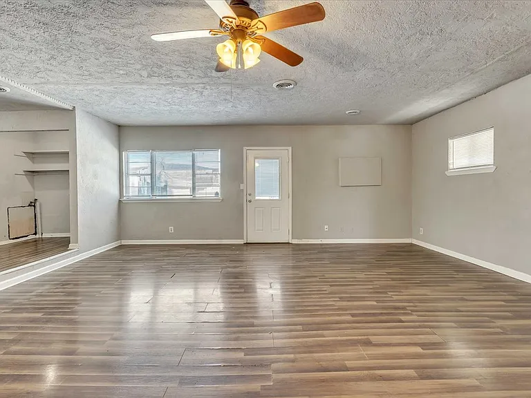 545 SW 46th St — Photo 20