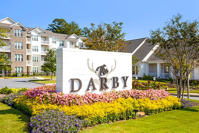 The Darby Apartments — Photo 28