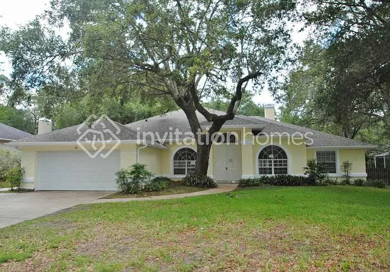 76 Winding Oaks Ln — Photo 1