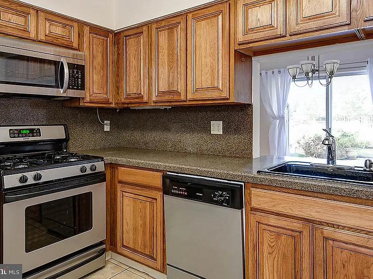 21 Claver Hill Way — Photo 12