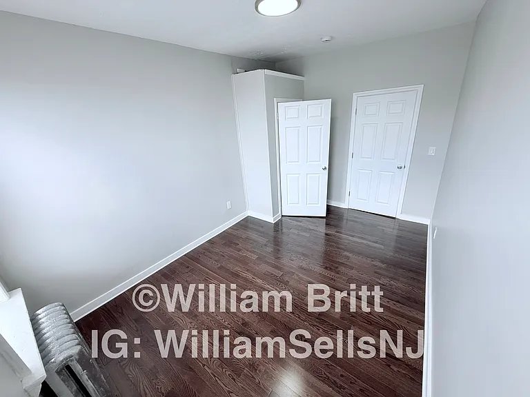 9 Bentley Ave #15 — Photo 19