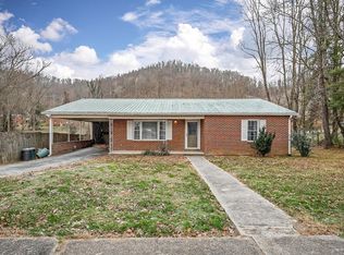 511 Evans St, Livingston, TN 38570