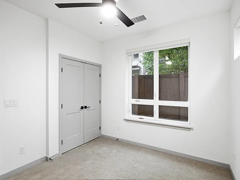 University Hills Townhomes — Photo 19