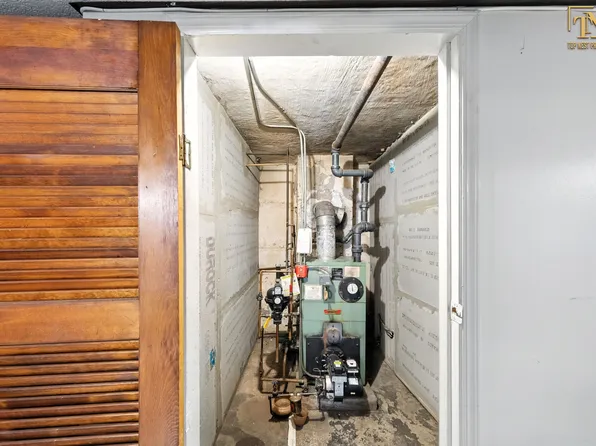 1226 East 51st Street image 26 of 29