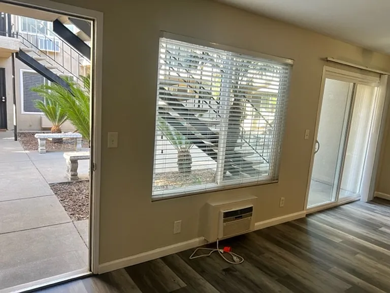 4560 North Ave — Photo 12