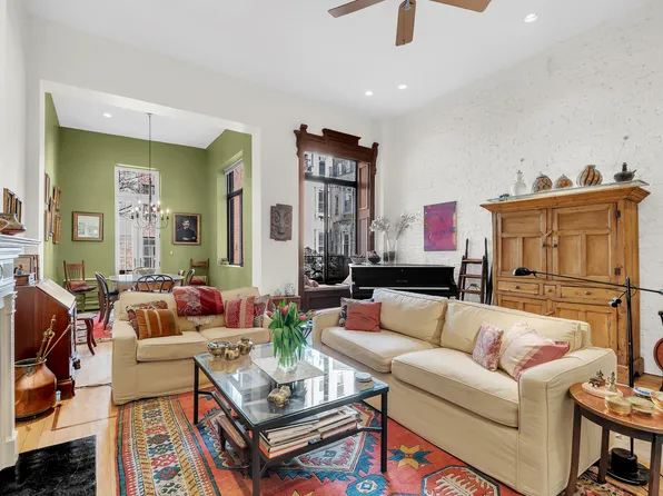 129 West 70th Street image 1 of 17