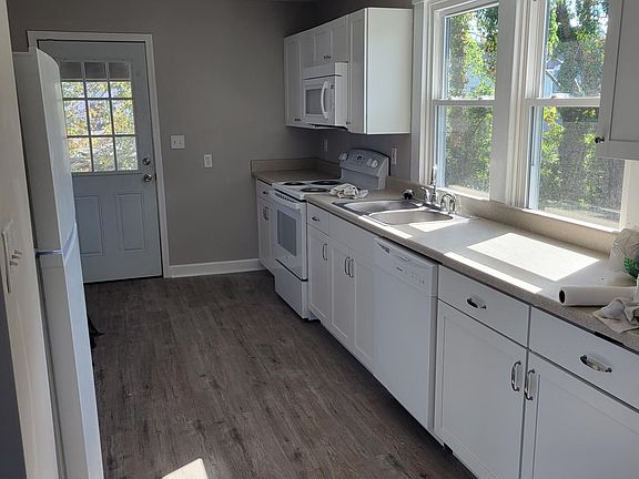 2nd image of 301 W 33rd St #2