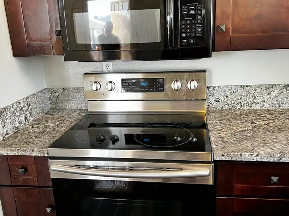 5660 E Lake Mead Blvd APT D, Las Vegas, NV 89156