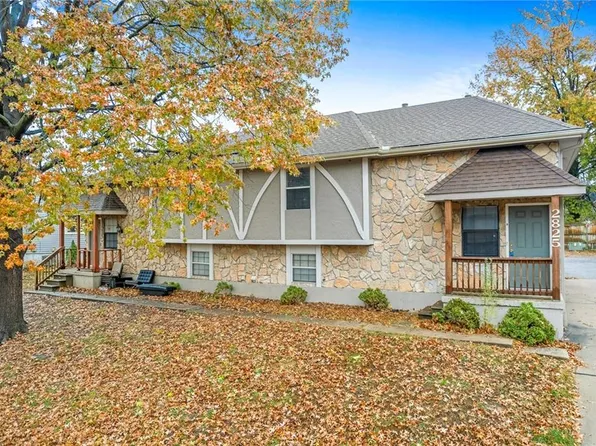 2825 Tepee Ave, Independence, MO 64057