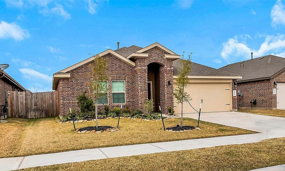1st image of 18322 Grayson Bluff Way