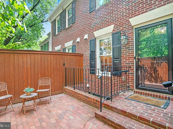 1948 N Cleveland St, Arlington, VA 22201