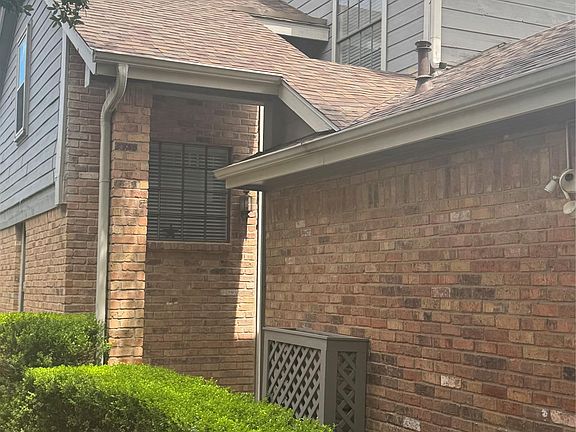 3rd image of 8502 Cima Oak Ln #A