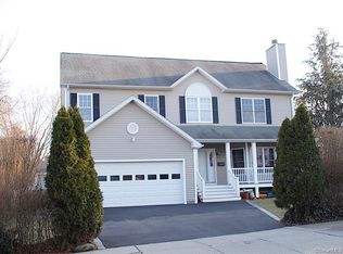 5 Auldwood Rd, Stamford, CT 06902