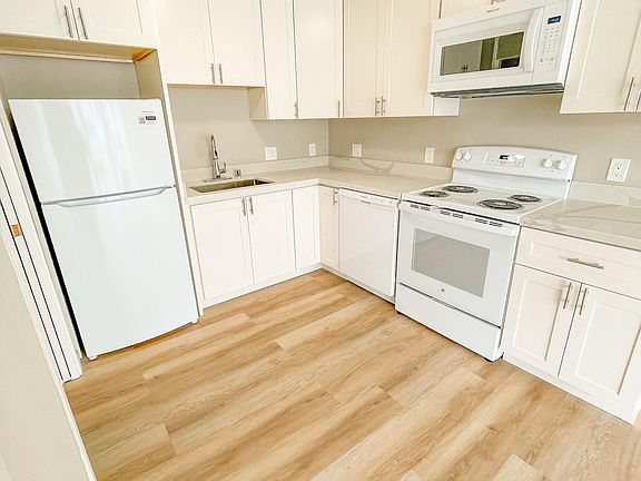 3rd image of 1456 Vallejo St #102