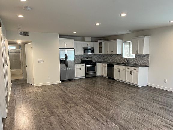 2nd image of 5628 Willowcrest Ave