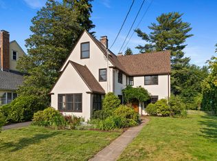 46 Auburn Rd, West Hartford, CT 06119