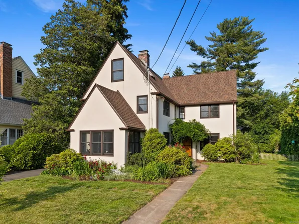 46 Auburn Road, West Hartford, CT 06119