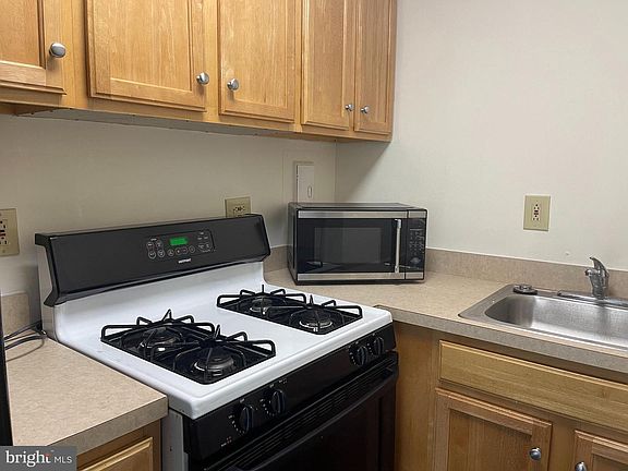 4th image of 5340 Holmes Run Pkwy #14003